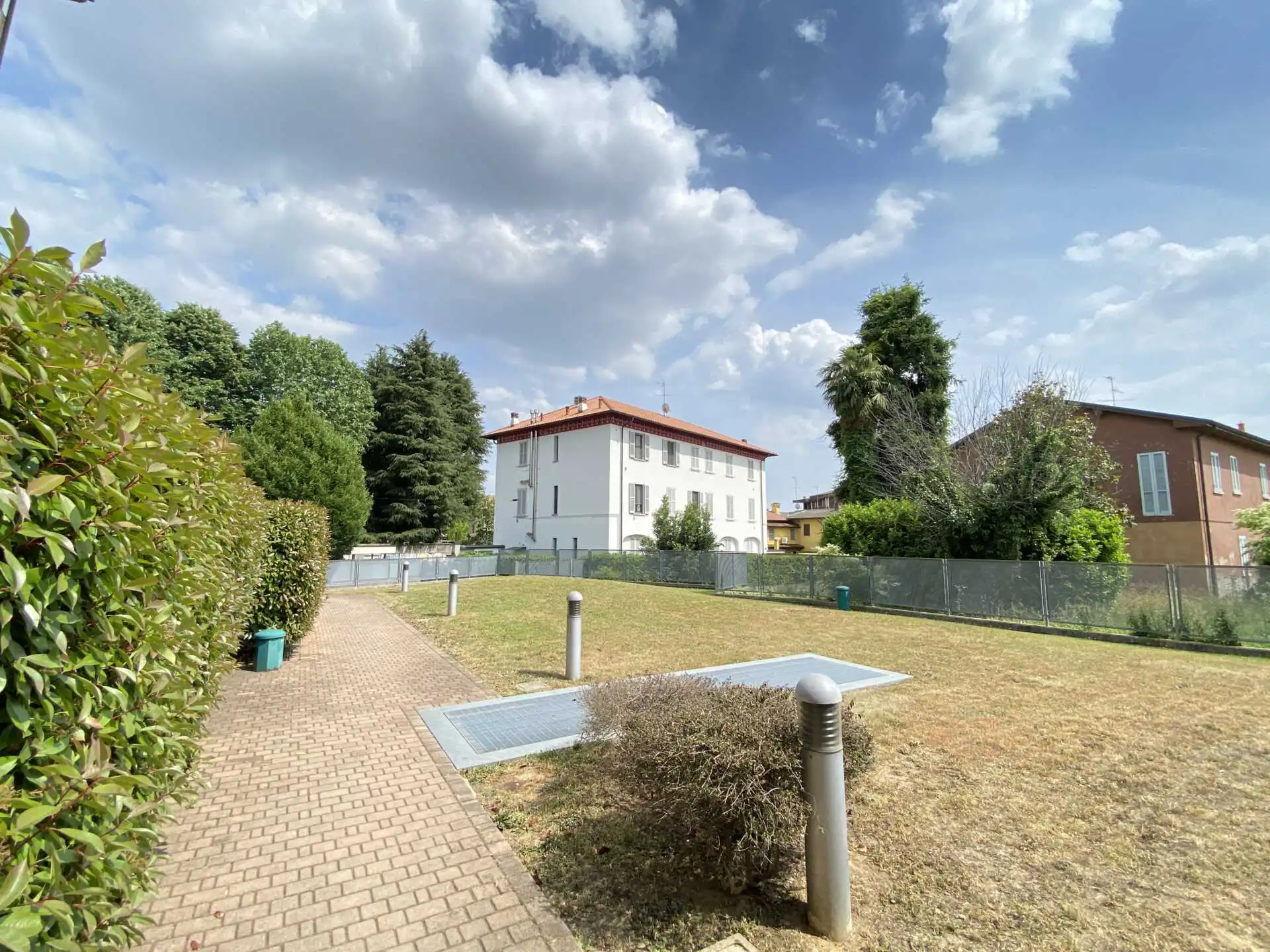 Monolocale con giardino Cornate d'Adda (19)