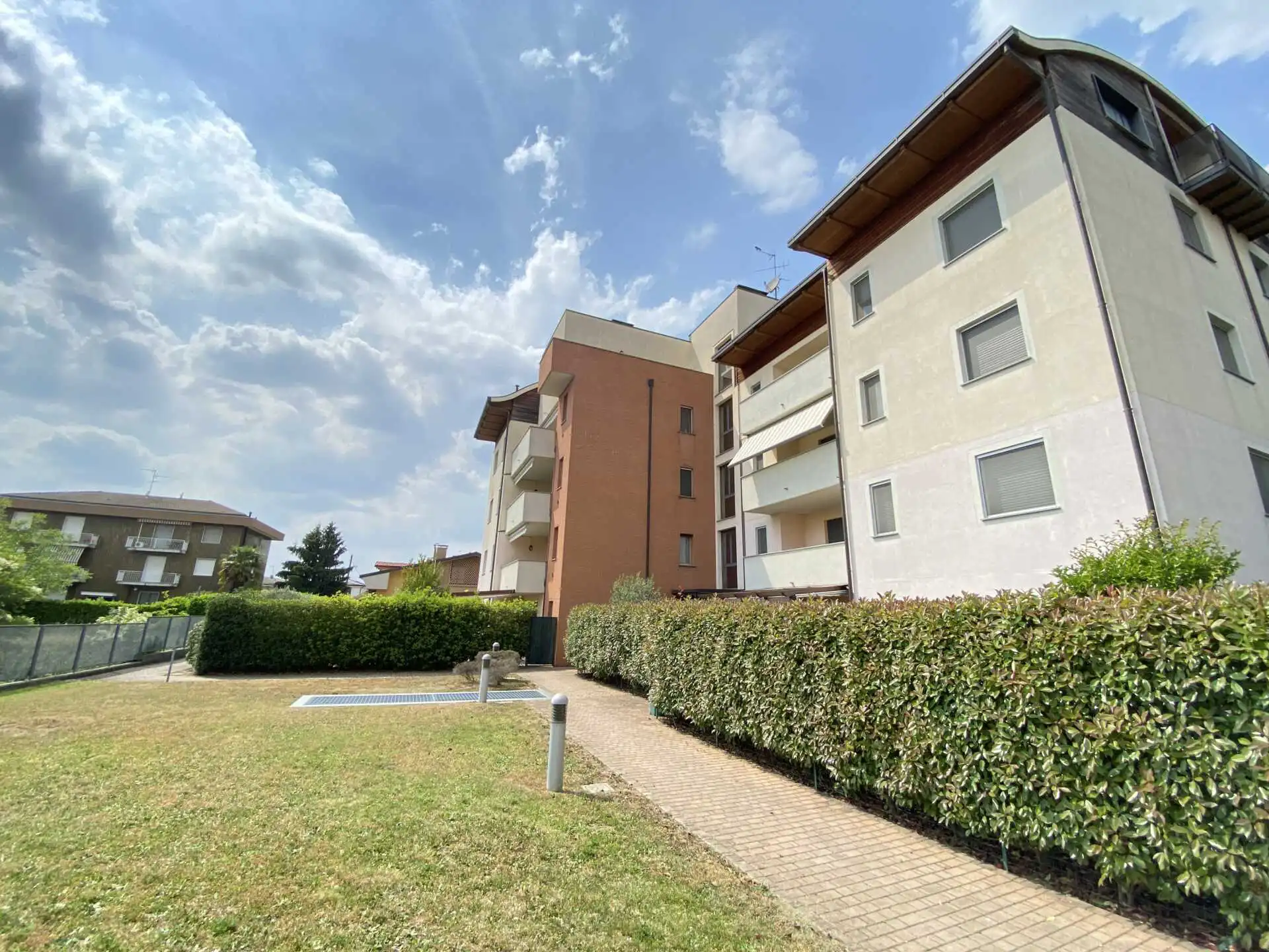 Monolocale con giardino Cornate d'Adda (20)