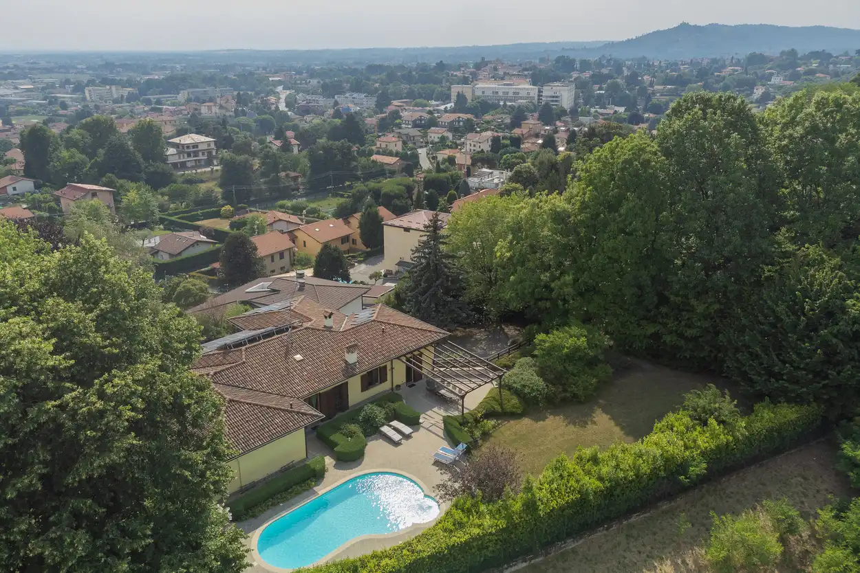 Villa singola in vendita a Merate con piscina (6)