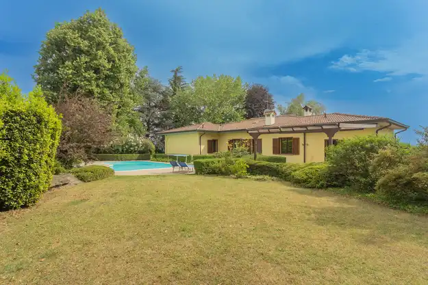 Villa singola in vendita a Merate con piscina (62)
