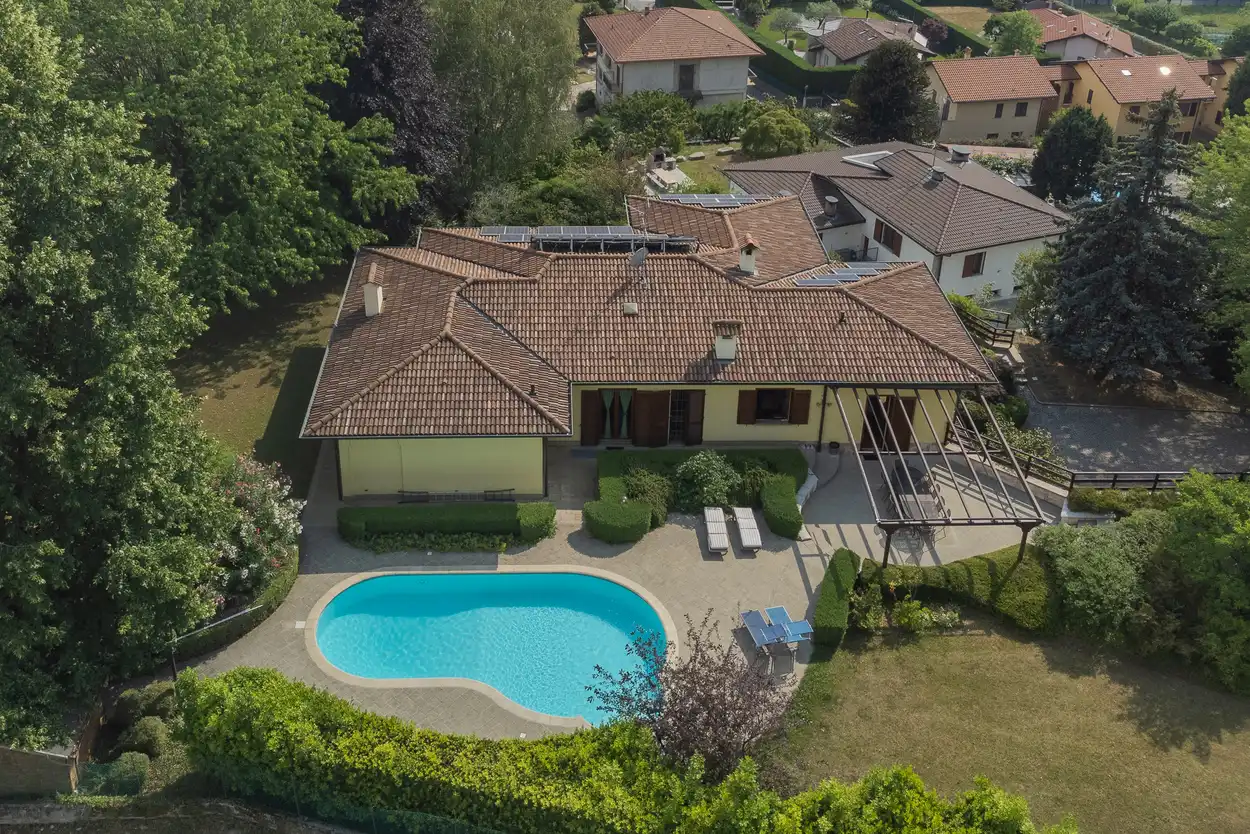 Villa singola in vendita a Merate con piscina (7)