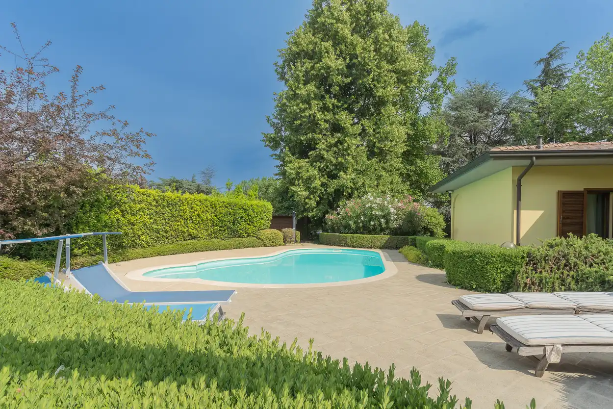 Villa singola in vendita a Merate con piscina (70)