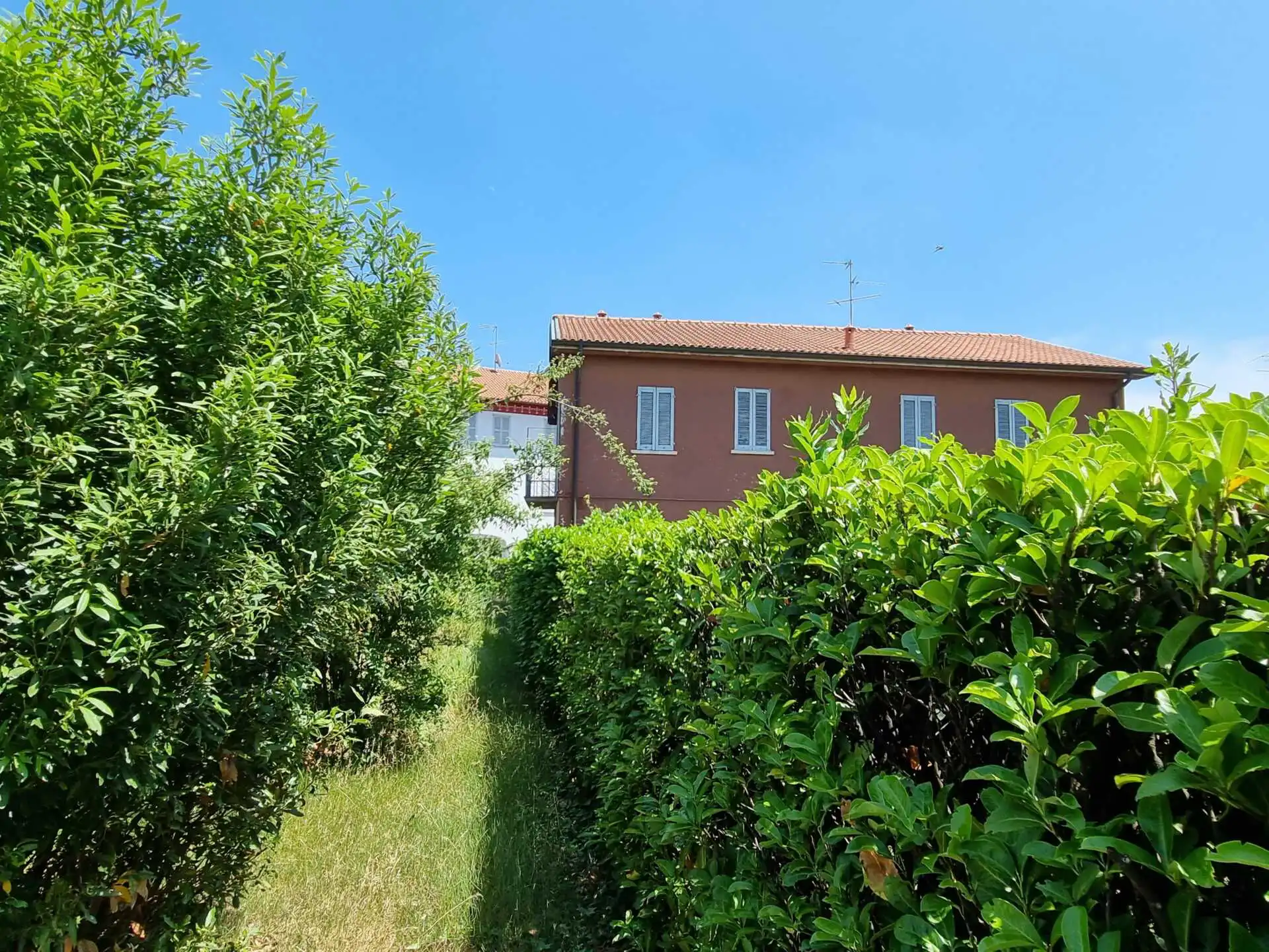 Villa singola in vendita con due appartamenti cornate d'adda (28)