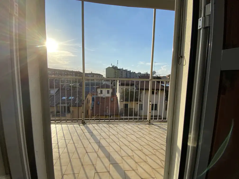Milano appartamento ultimo piano in vendita (10)