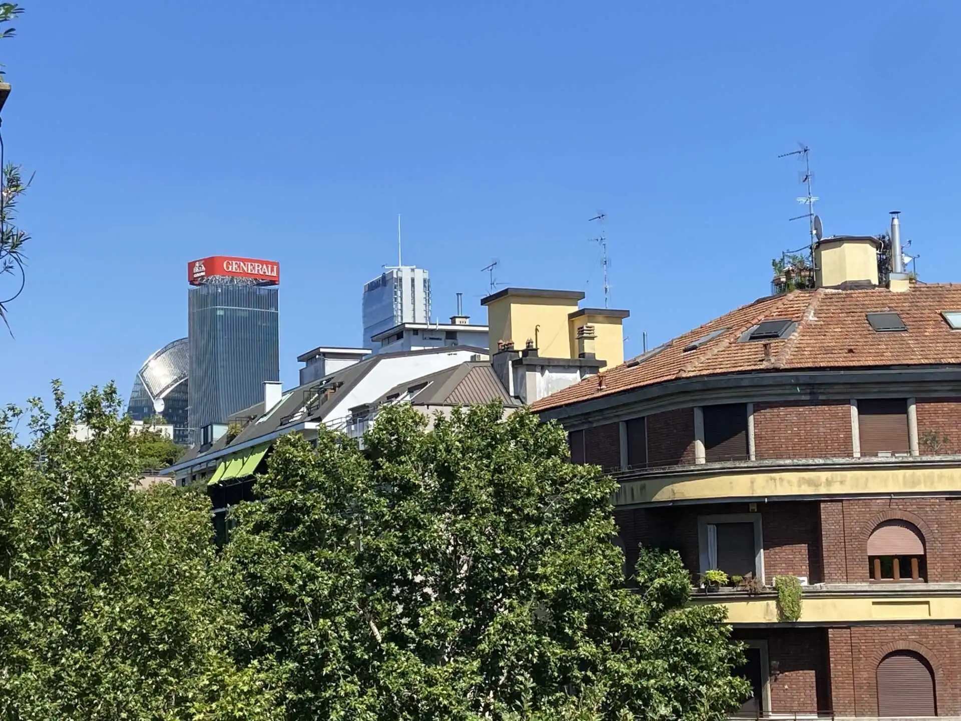 Milano appartamento ultimo piano in vendita (8)