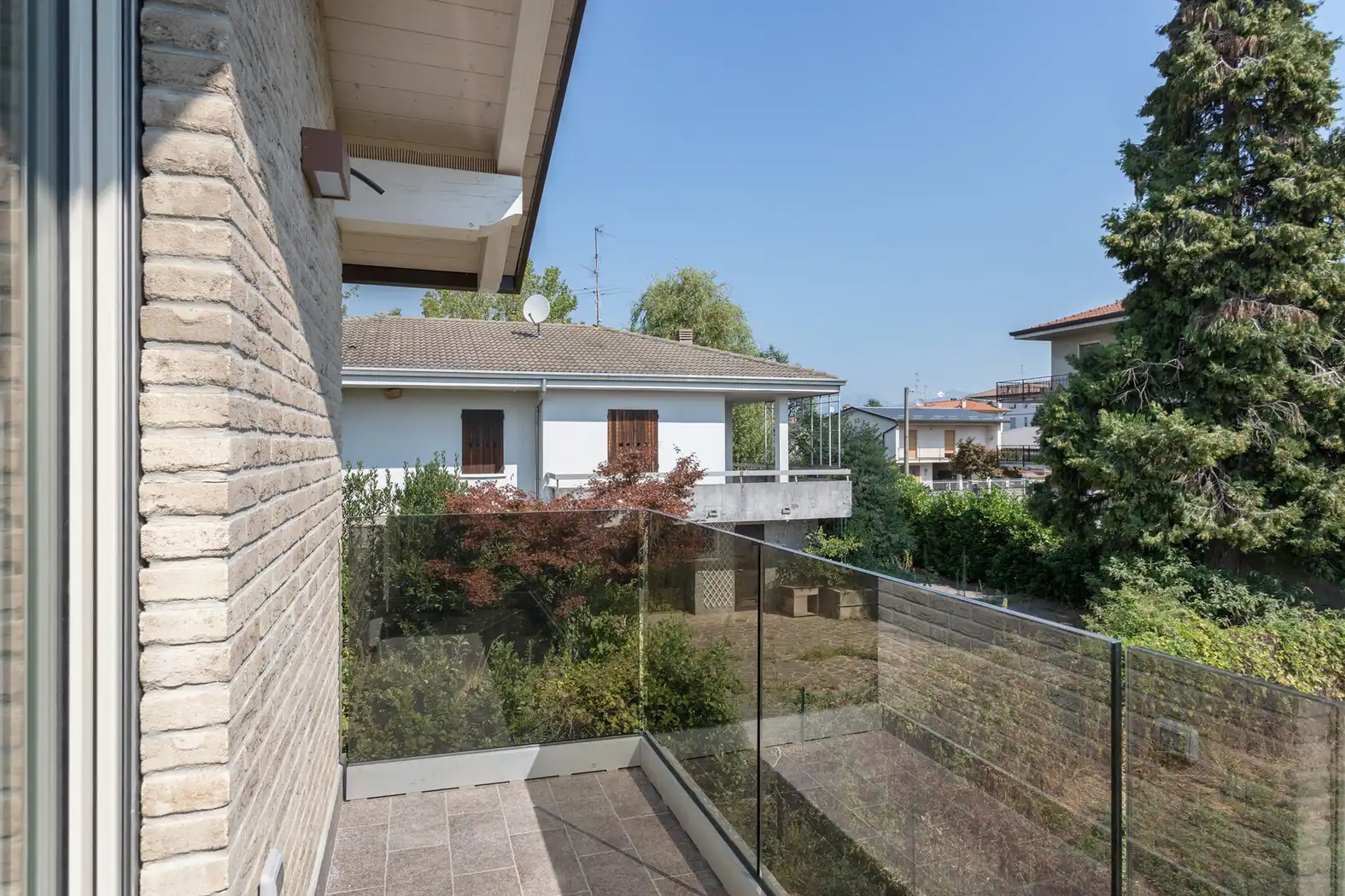 Villa nuova in vendita a Cornate d'Adda con due appartamenti (43)