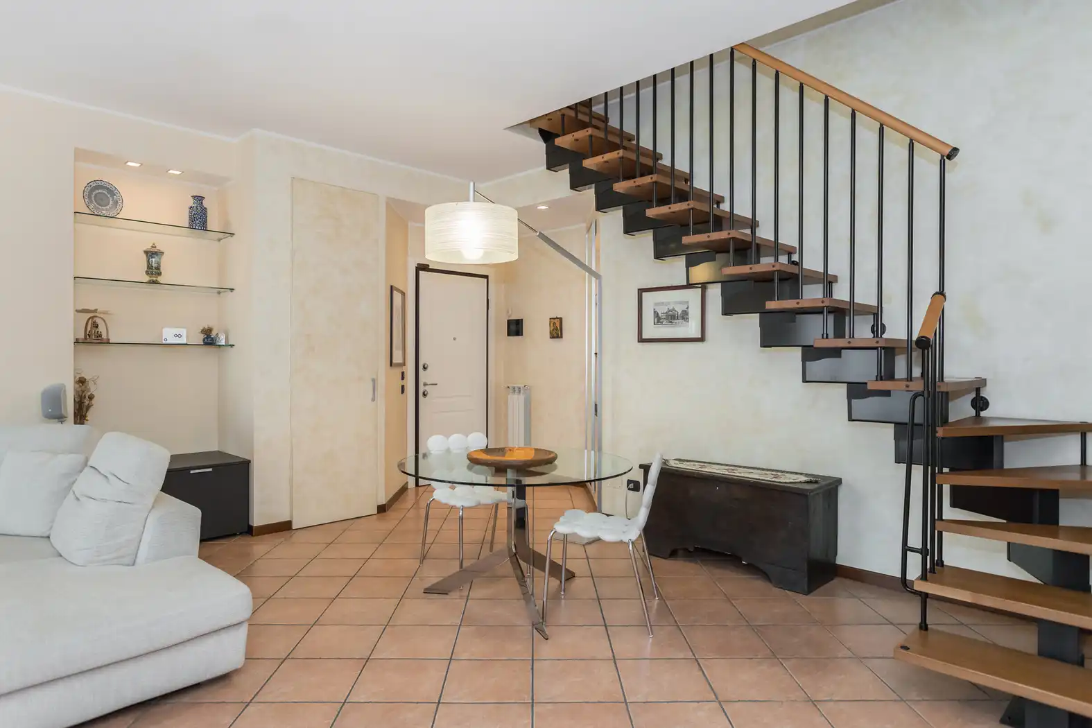 Appartamento in vendita a Cornate d'Adda con terrazzo e mansarda (5)