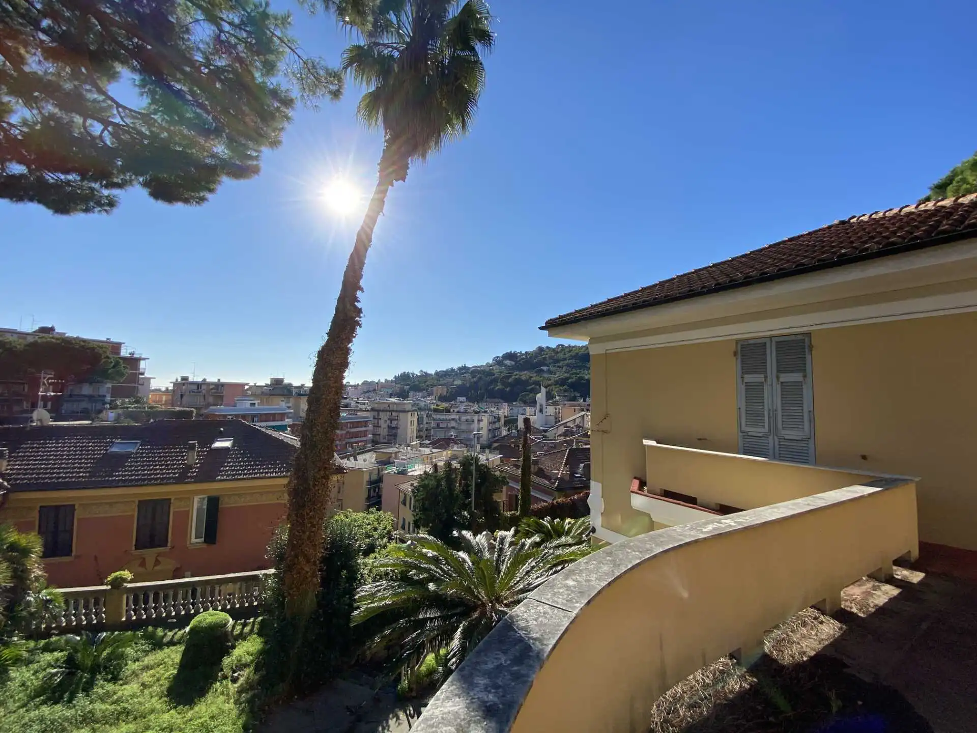 Villa in vendita a Rapallo con box e giardino (12)