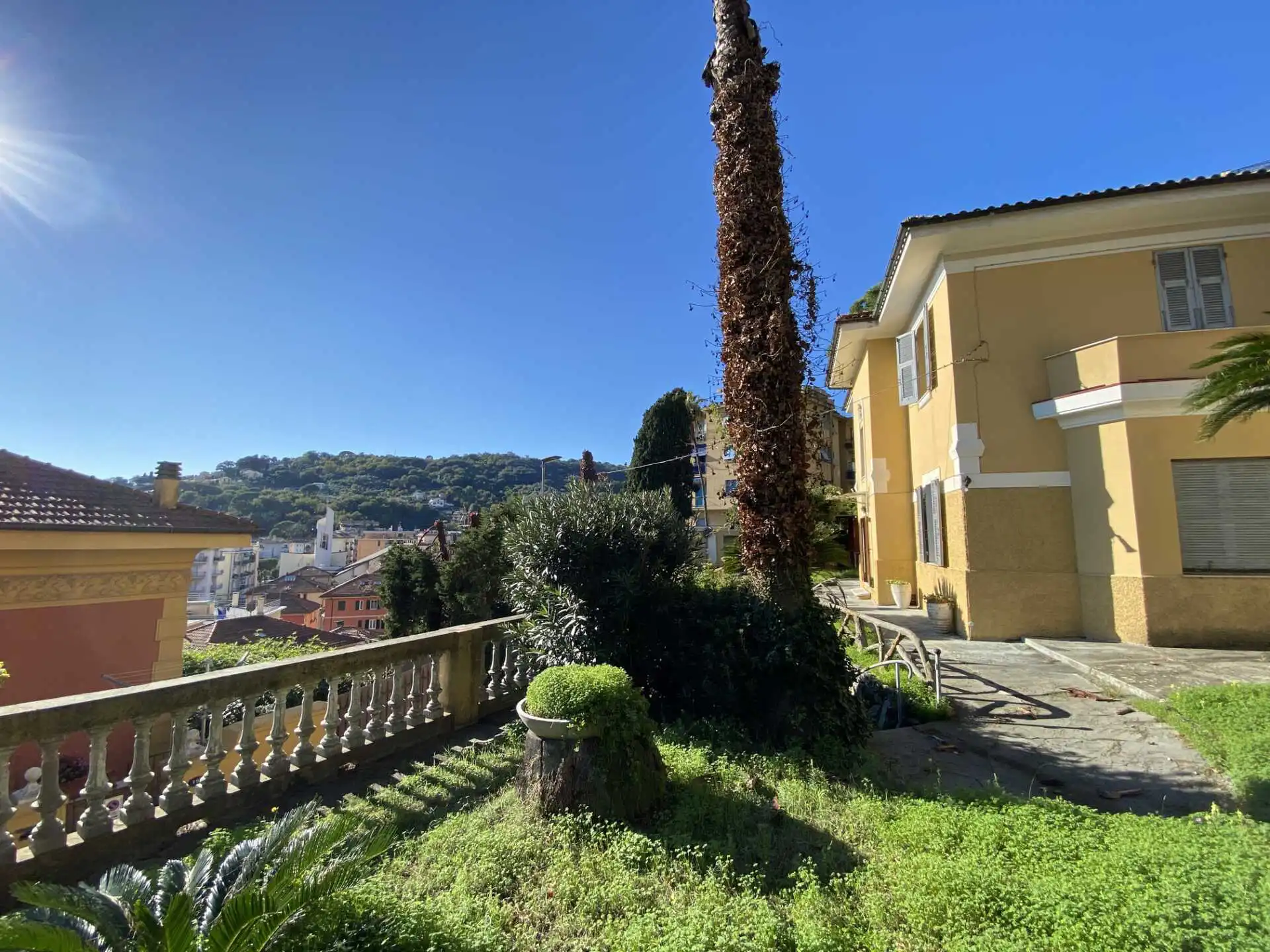 Villa in vendita a Rapallo con box e giardino (27)