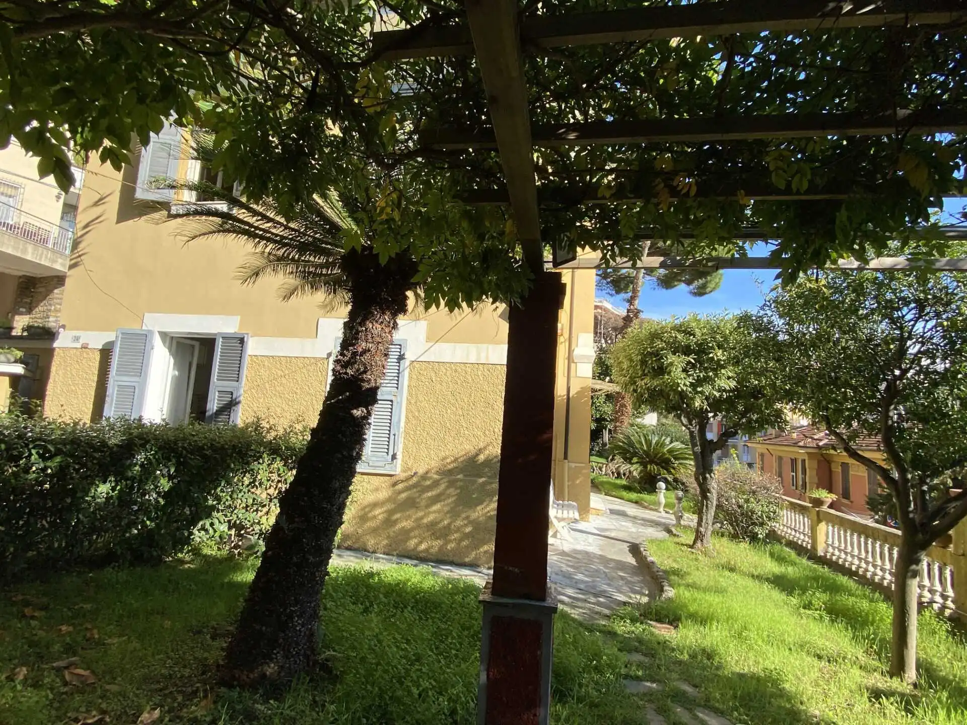 Villa in vendita a Rapallo con box e giardino (31)