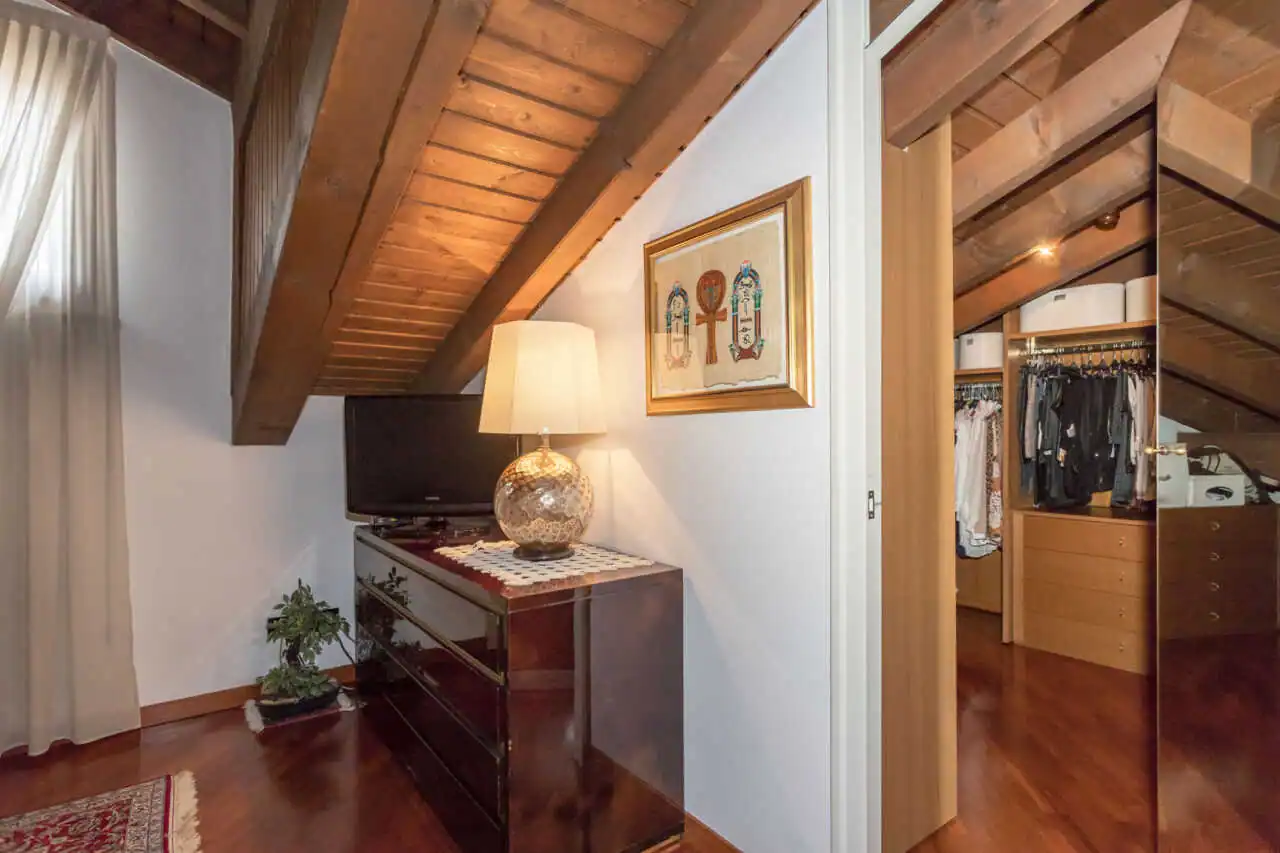 Villa in vendita a Roncello (25)