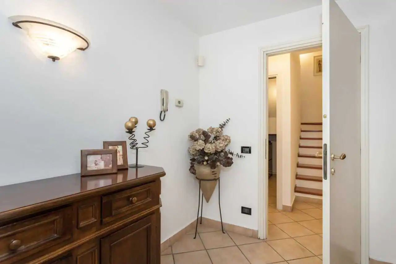 Villa in vendita a Roncello (32)