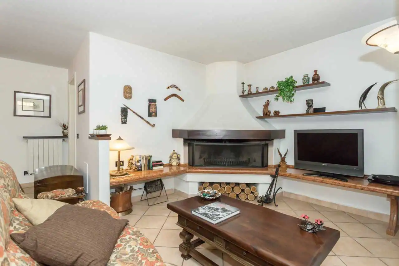 Villa in vendita a Roncello (35)