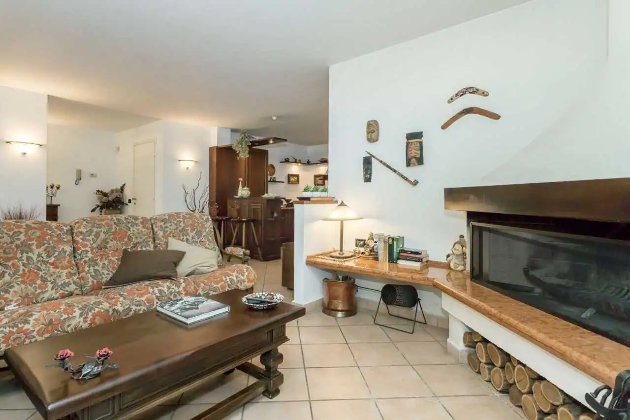 Villa in vendita a Roncello (36)
