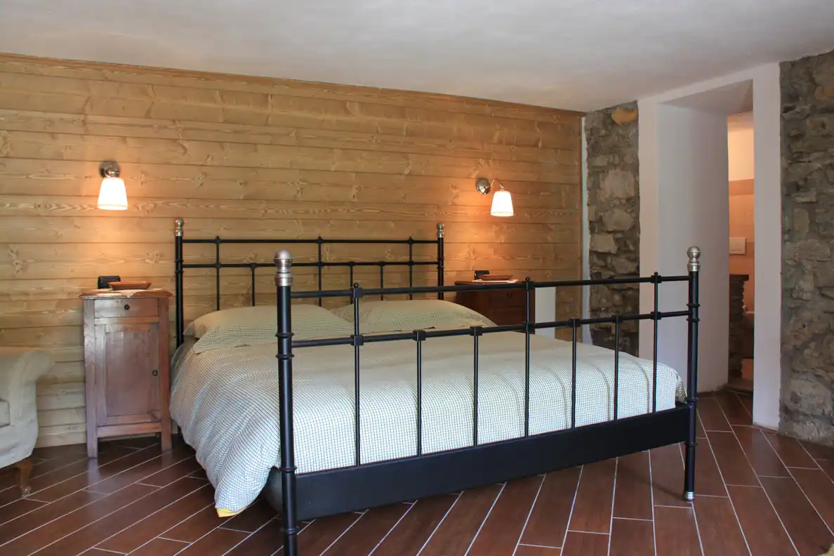 villa-con-terreno-in-vendita-in-valsassina-pasturo-lecco-lombardia-CASA&STYLE-AGENZIA-IMMOBILIARE-MILANO-BRIANZA (16)