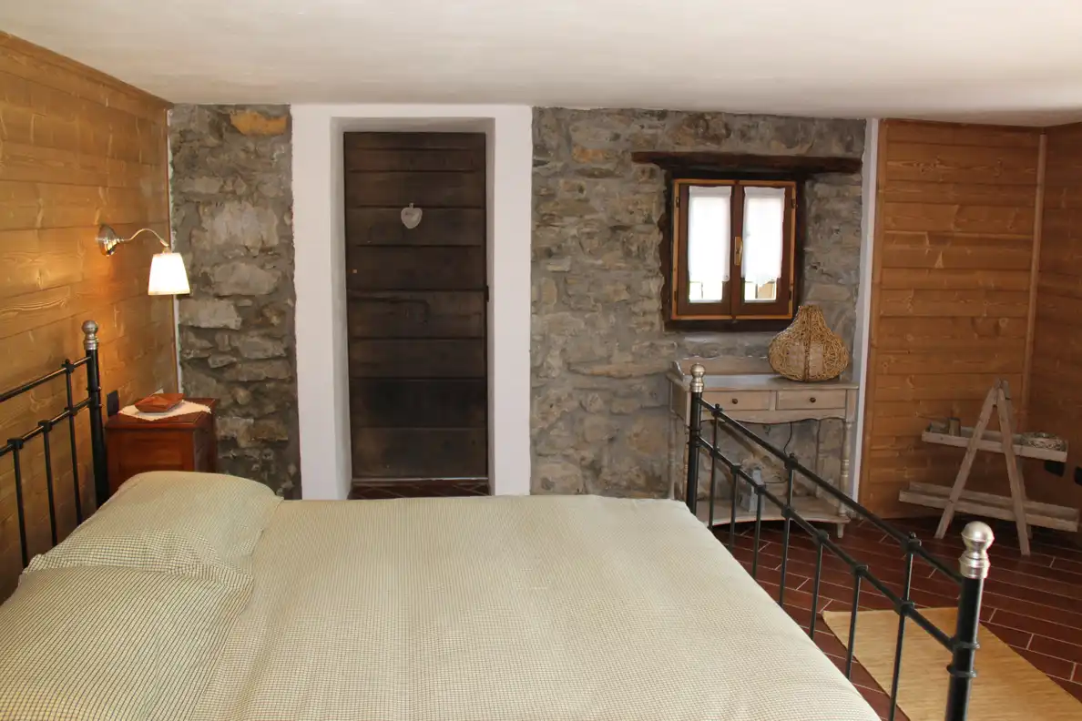 villa-con-terreno-in-vendita-in-valsassina-pasturo-lecco-lombardia-CASA&STYLE-AGENZIA-IMMOBILIARE-MILANO-BRIANZA (22)