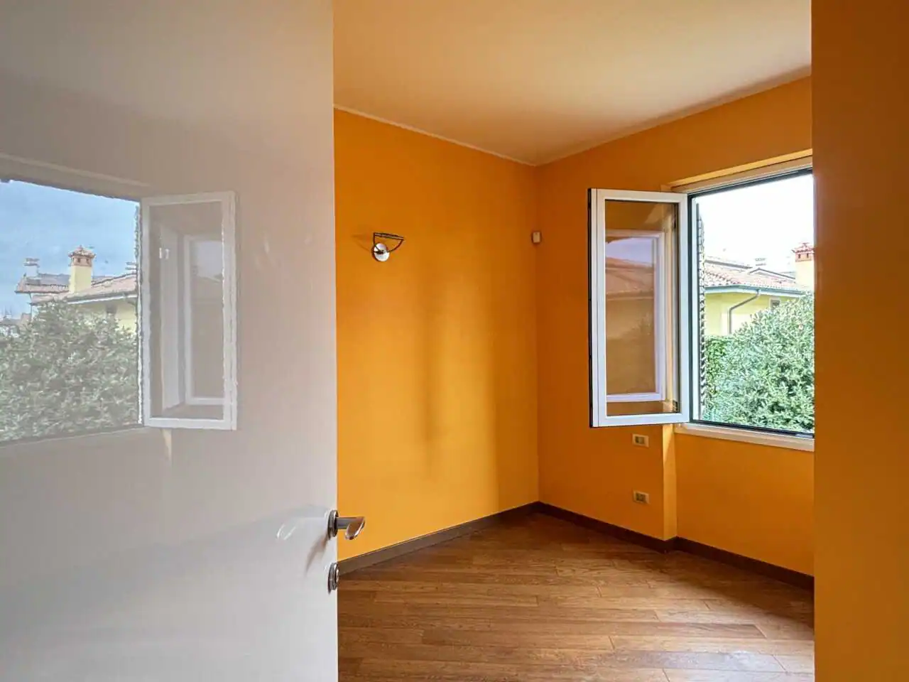 villa-in-vendita-a-camparada-con-2-appartamenti-4-locali (15)
