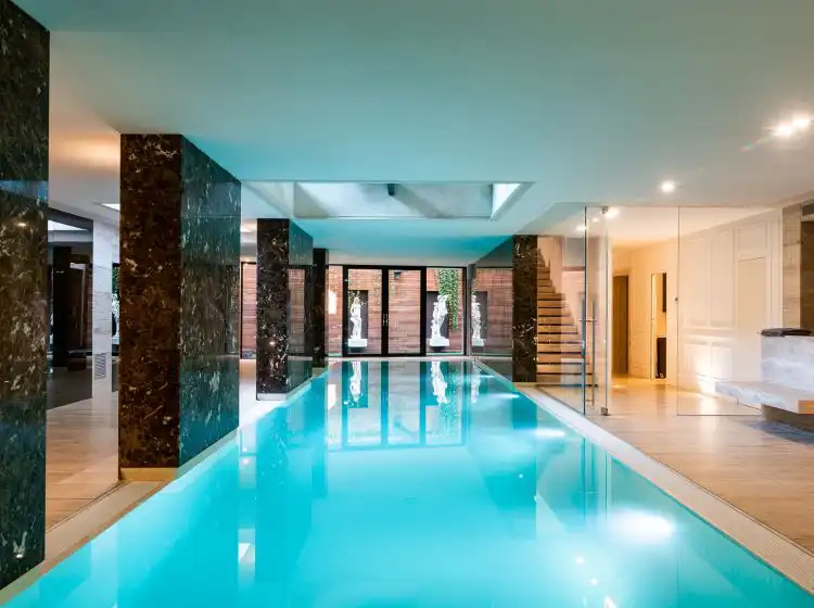 Esclusiva Villa Indipendente con doppia Piscina a San Siro Milano (1)