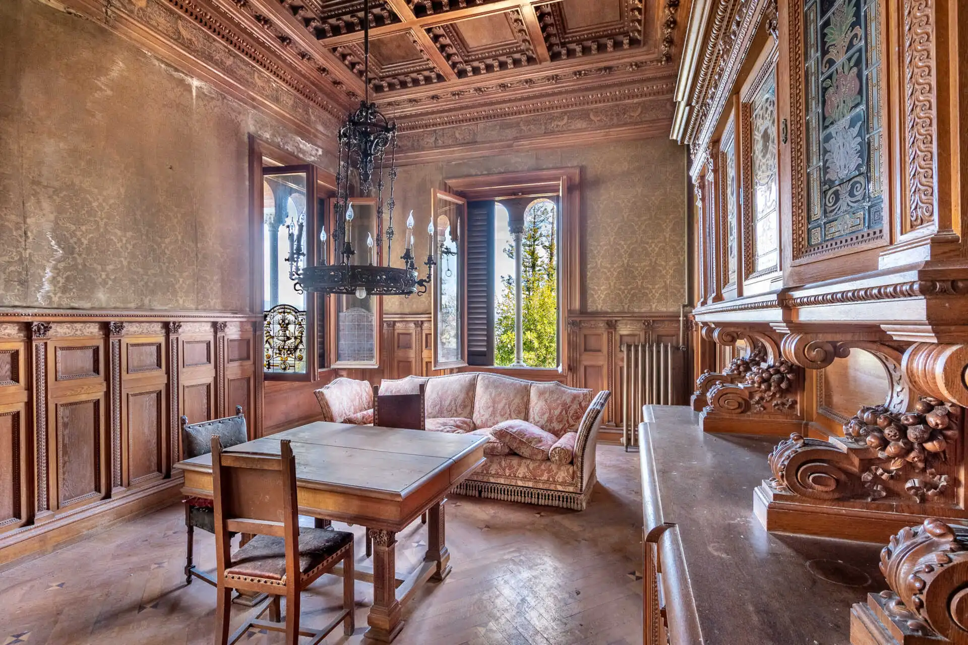 Villa in stile Castello neo-mediovale Arezzo Toscana (16)