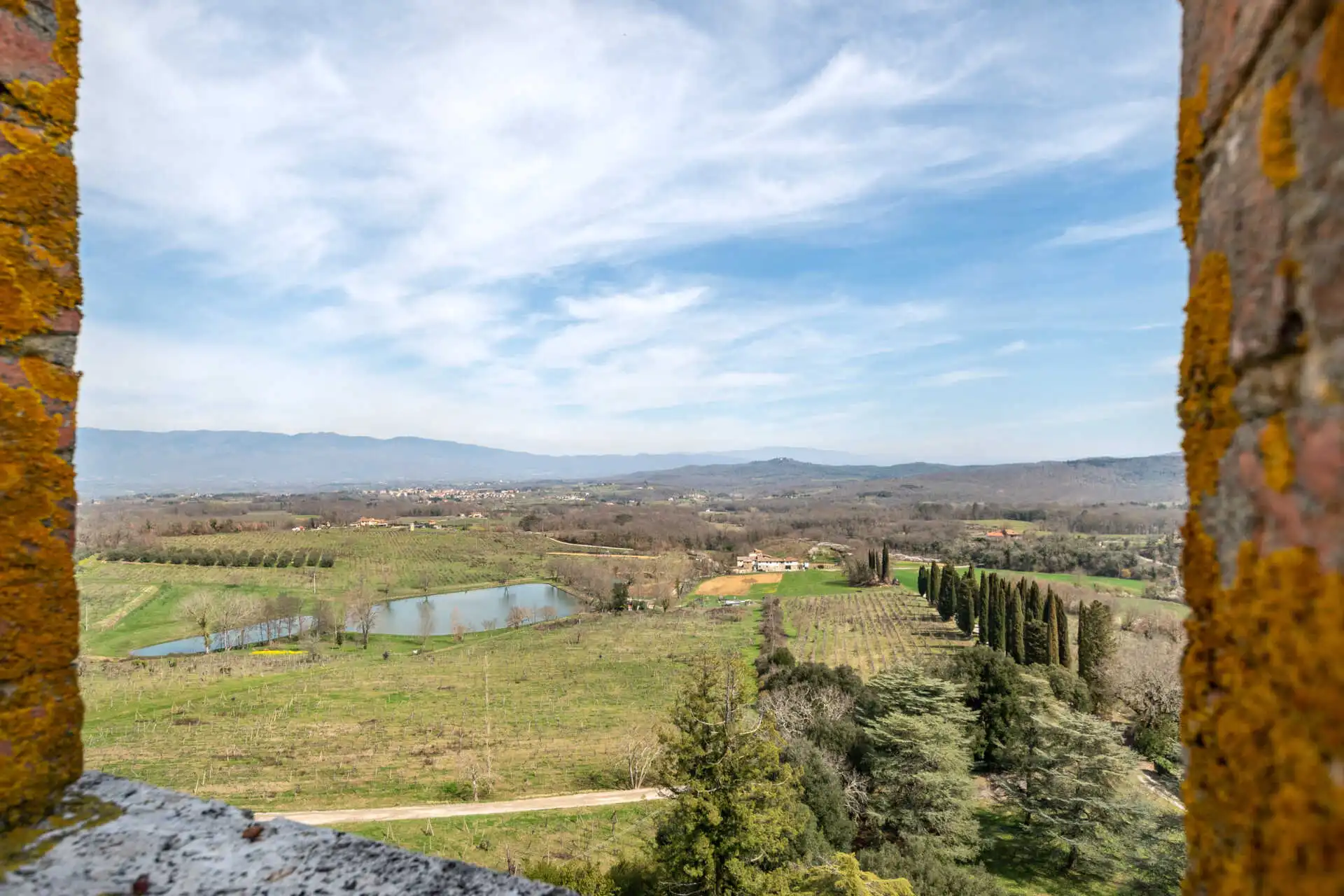 Villa in stile Castello neo-mediovale Arezzo Toscana (30)