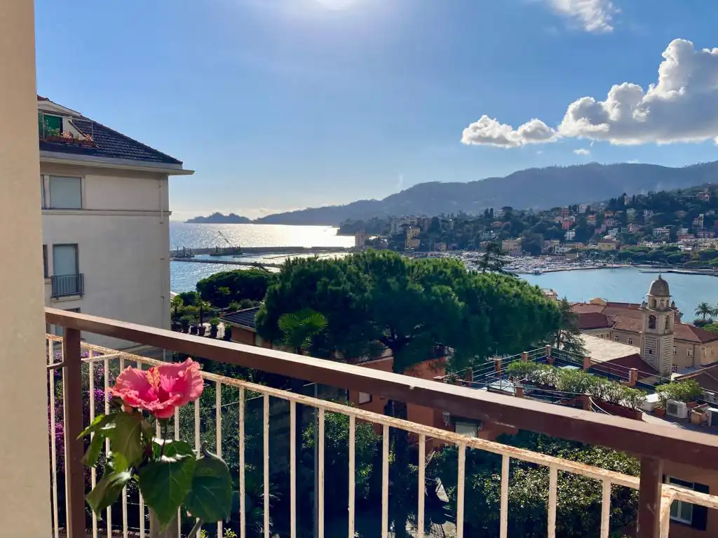 Appartamento in vendita a Rapallo Castello vista mare (2)