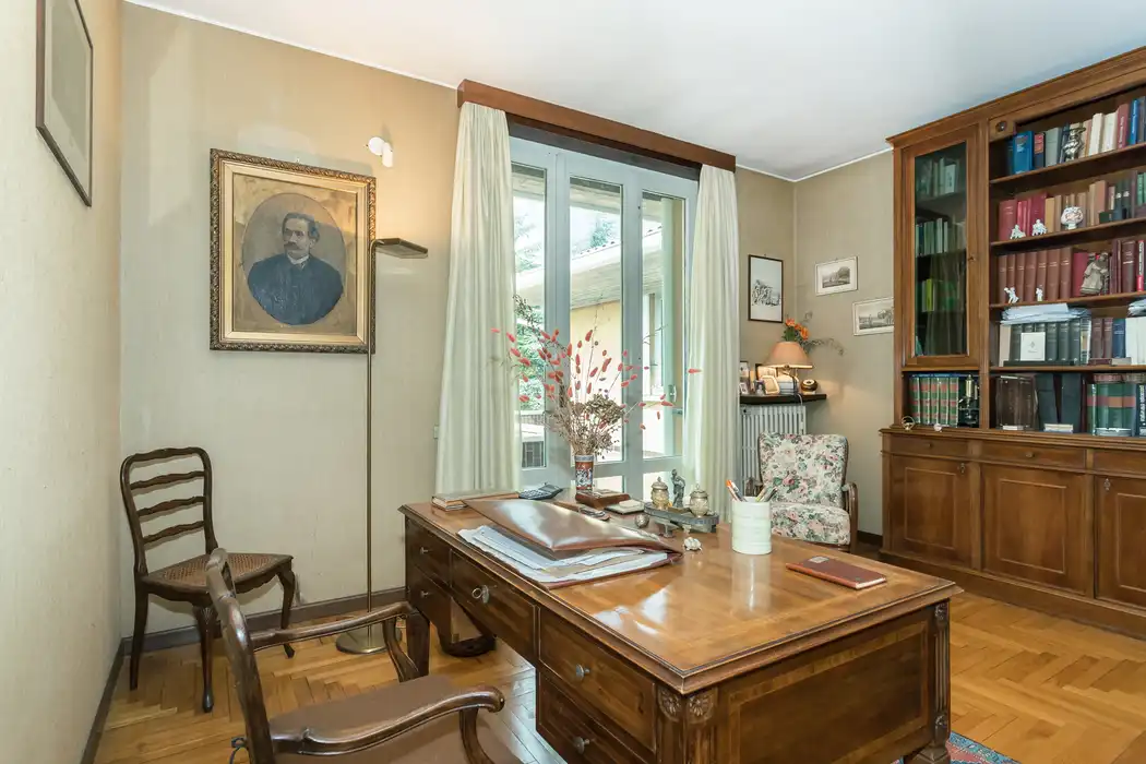 villa-con-piscina-in-vendita-a-monguzzo-como-agenzia-immobiliare-casa&style-immobiliare-milano-brianza (15)