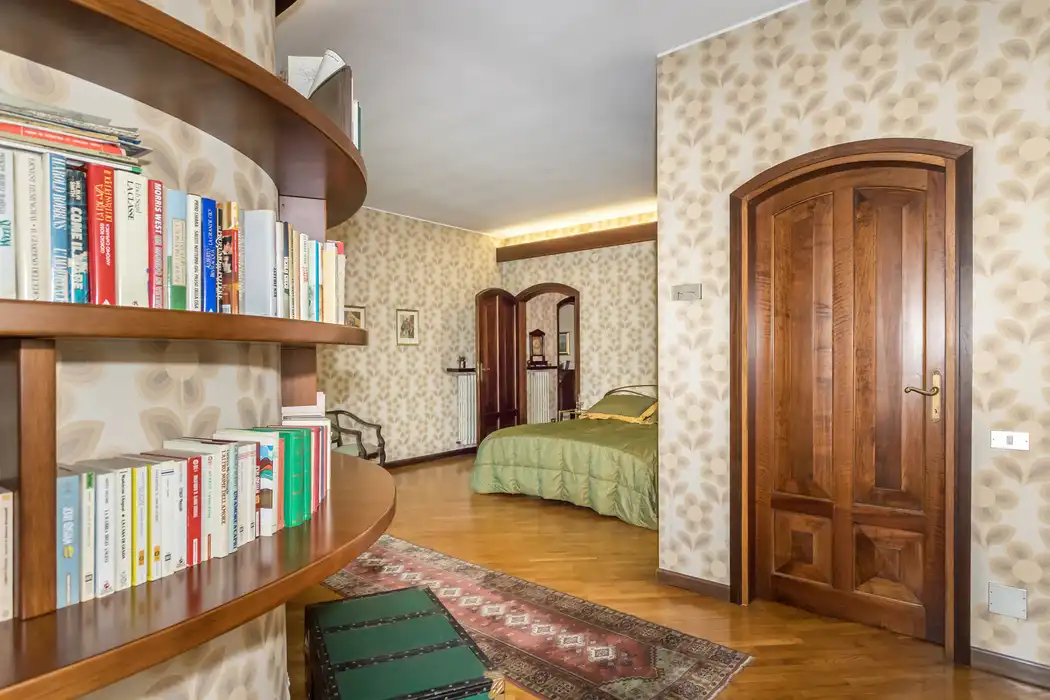 villa-con-piscina-in-vendita-a-monguzzo-como-agenzia-immobiliare-casa&style-immobiliare-milano-brianza (18)