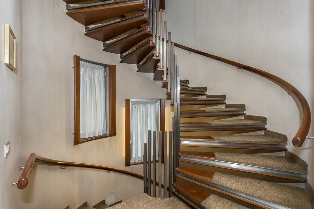 villa-con-piscina-in-vendita-a-monguzzo-como-agenzia-immobiliare-casa&style-immobiliare-milano-brianza (19)