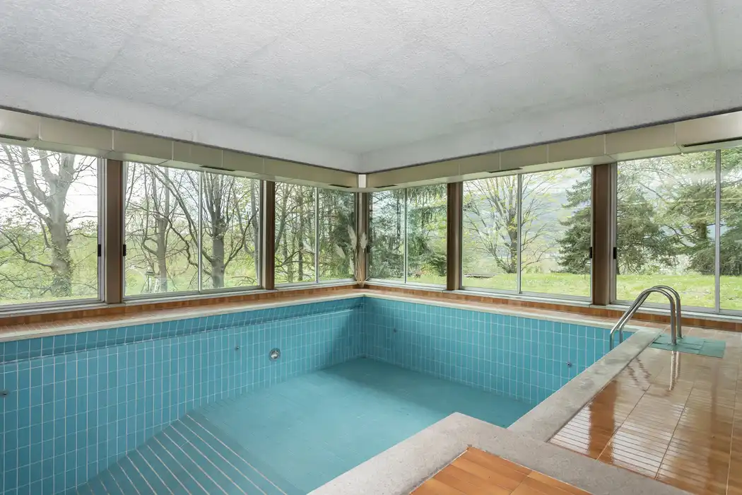 villa-con-piscina-in-vendita-a-monguzzo-como-agenzia-immobiliare-casa&style-immobiliare-milano-brianza (6)
