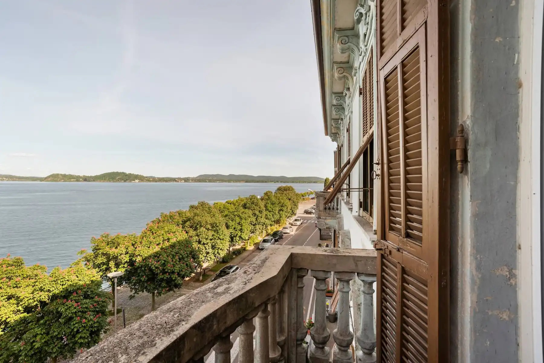 Vendita appartamento di lusso vista lago Maggiore a Lesa (14)