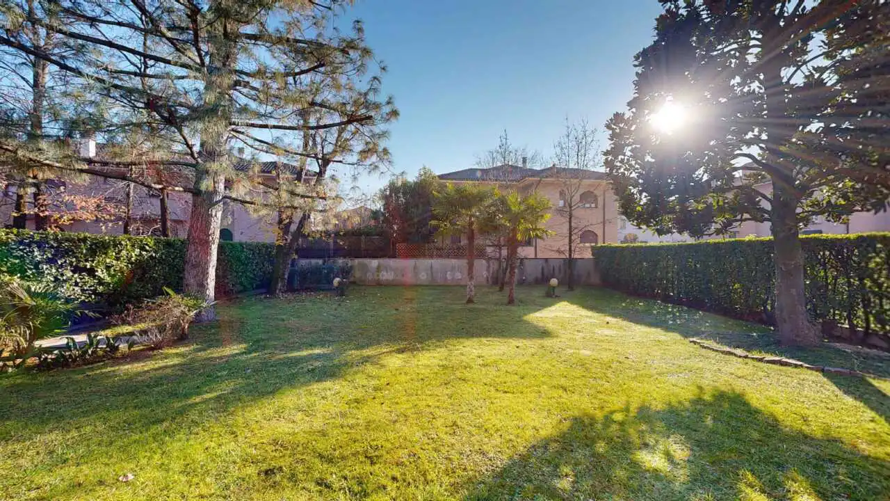 villa-in-vendita-a-cusano-milanino-immobiliare-milano-e-brianza-casa&style (10)