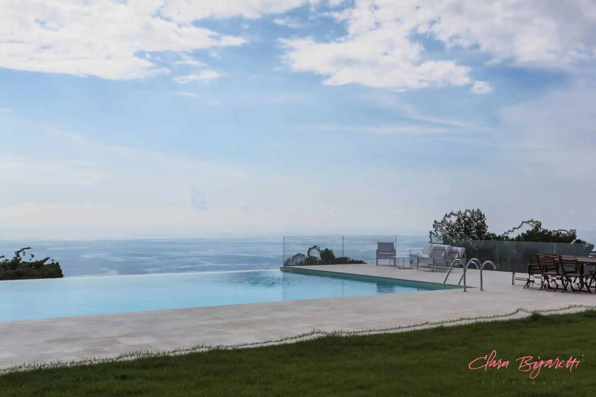 Vendita Villa Singola con Piscina Vista Mare in Liguria Casaestyle (1)