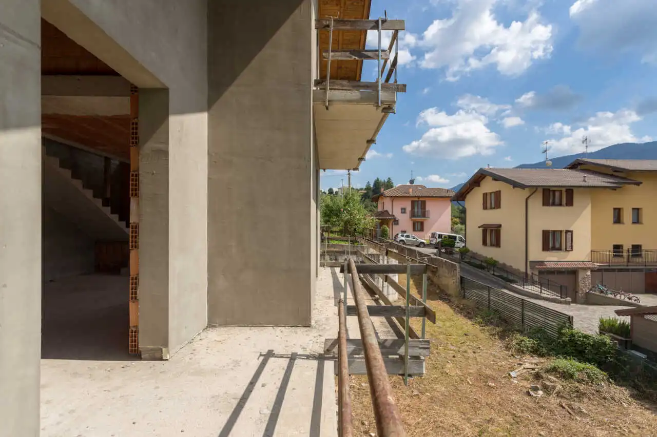prestigiosa-villa-singola-panoramica-in-vendita-a-santomobono-terme-localita-selino-alta-immobiliare-milano-brianza-casa&style ( (29)