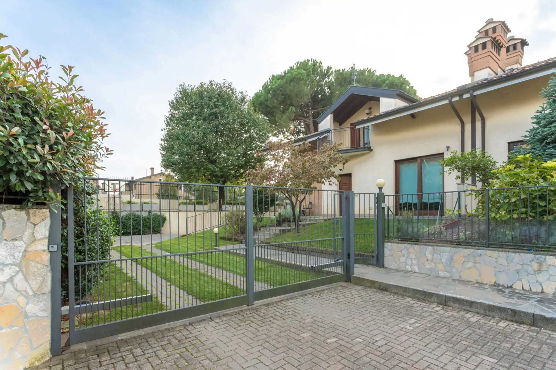 Villa in vendita a Carnate Monza Brianza (14)