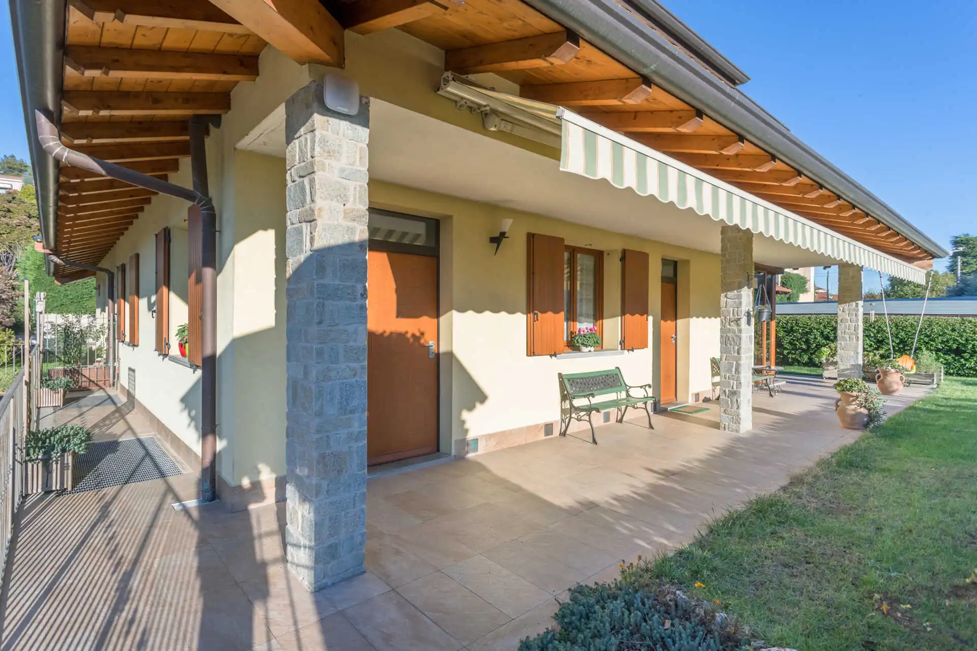 Villa con giardino in vendita a Merate (38)