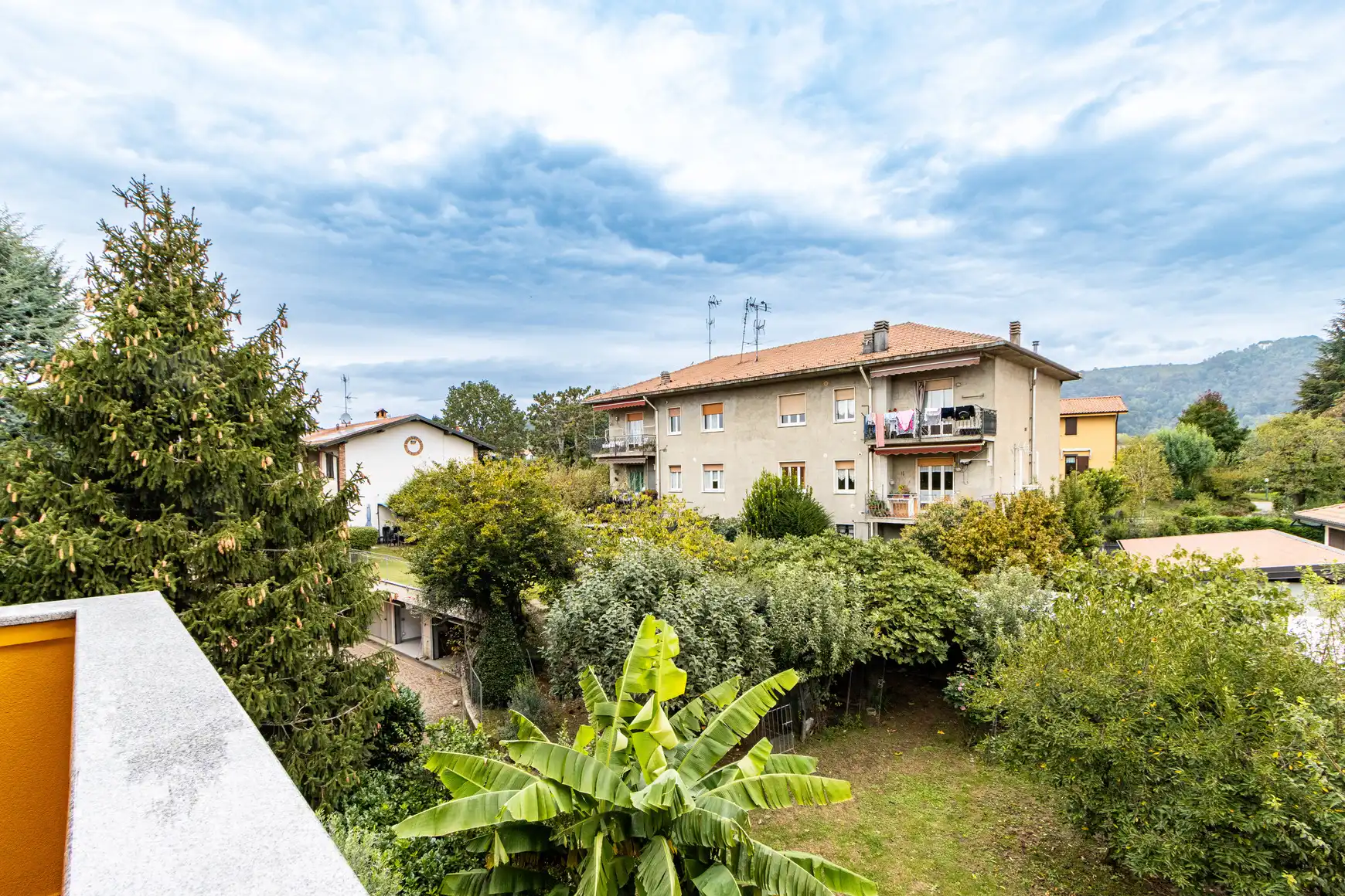 Ampio Trilocale Ristrutturato con Giardino Privato a Missaglia (22)