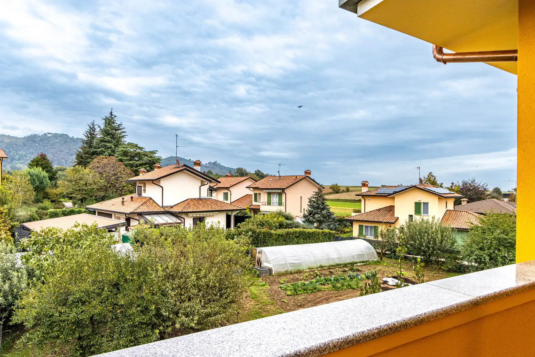 Ampio Trilocale Ristrutturato con Giardino Privato a Missaglia (23)