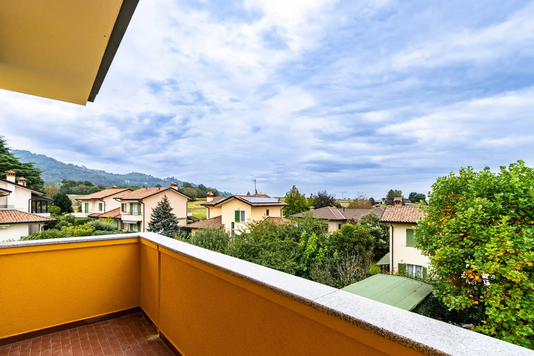 Ampio Trilocale Ristrutturato con Giardino Privato a Missaglia (7)