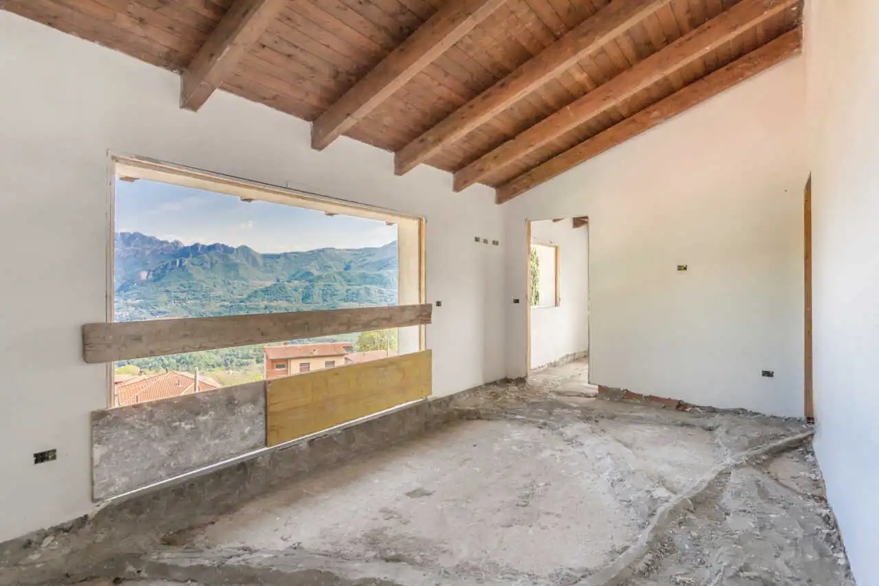 Villa con giardino in vendita a Airuno Lecco panoramica vista lago 6