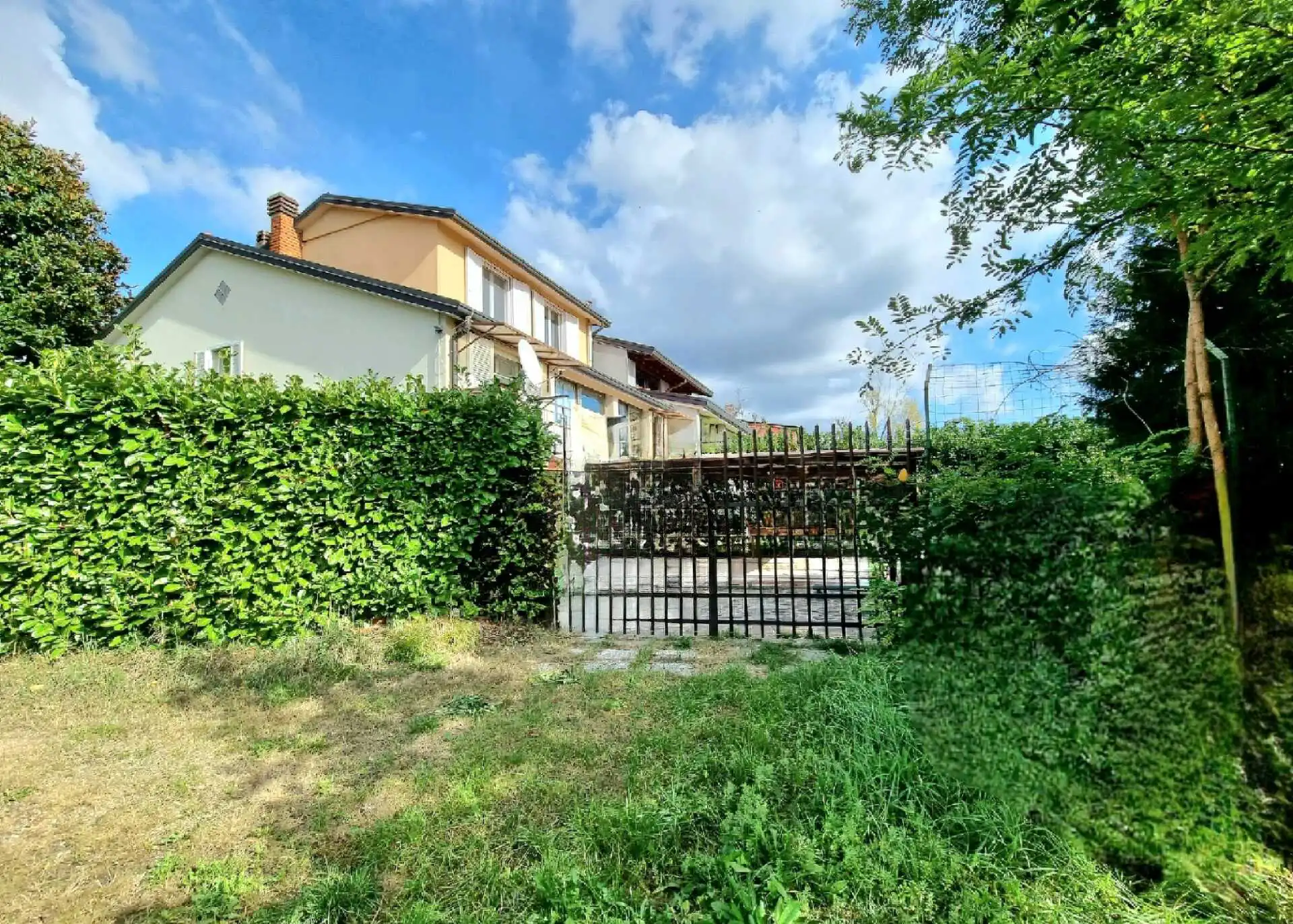 Villa Bifamiliare in Vendita a Busnago Via Europa 35 (1)