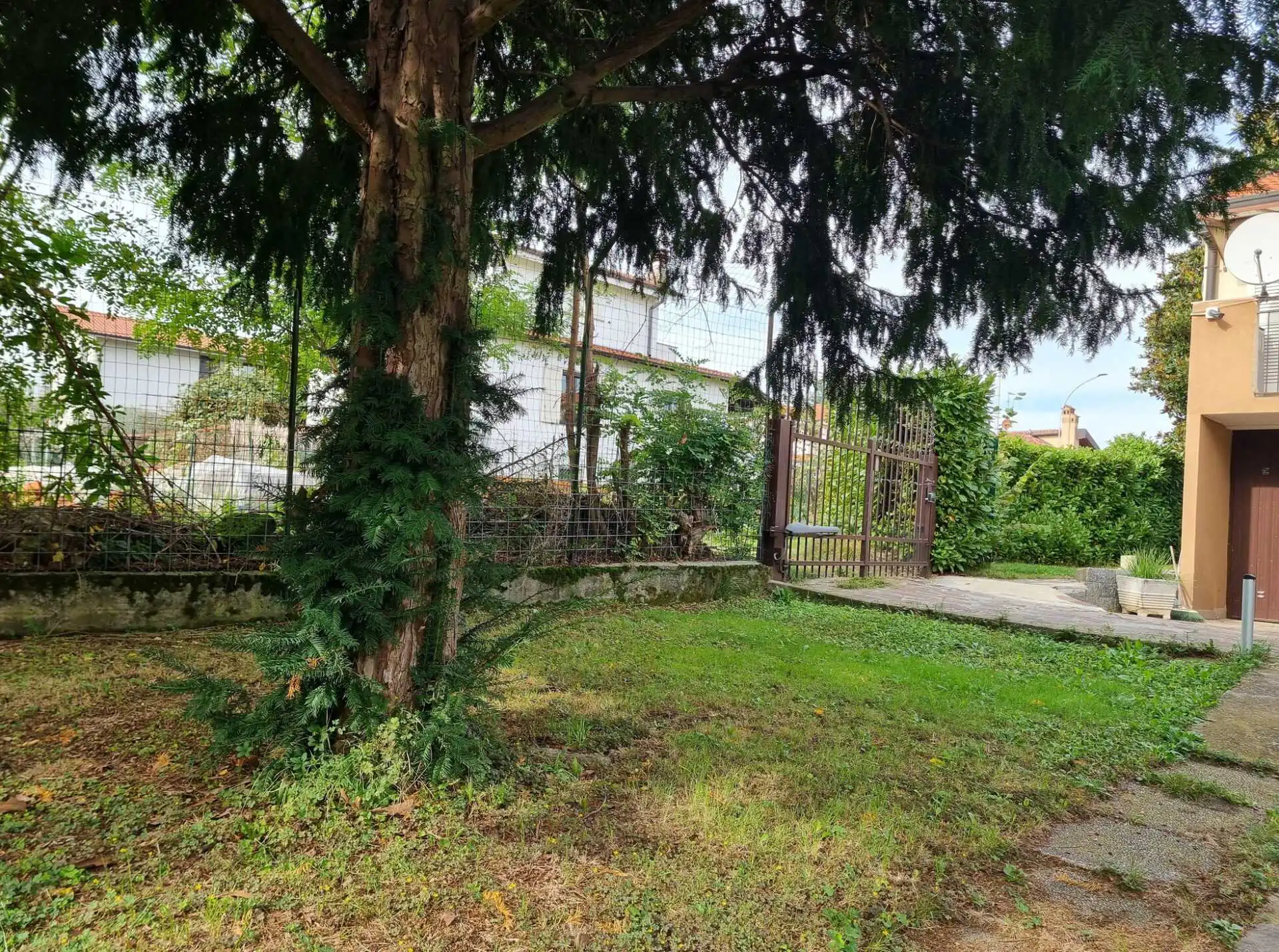 Villa Bifamiliare in Vendita a Busnago Via Europa 35 (19)