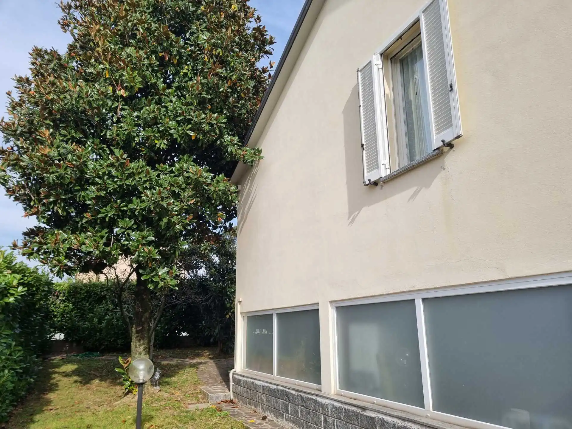 Villa Bifamiliare in Vendita a Busnago Via Europa 35 (23)