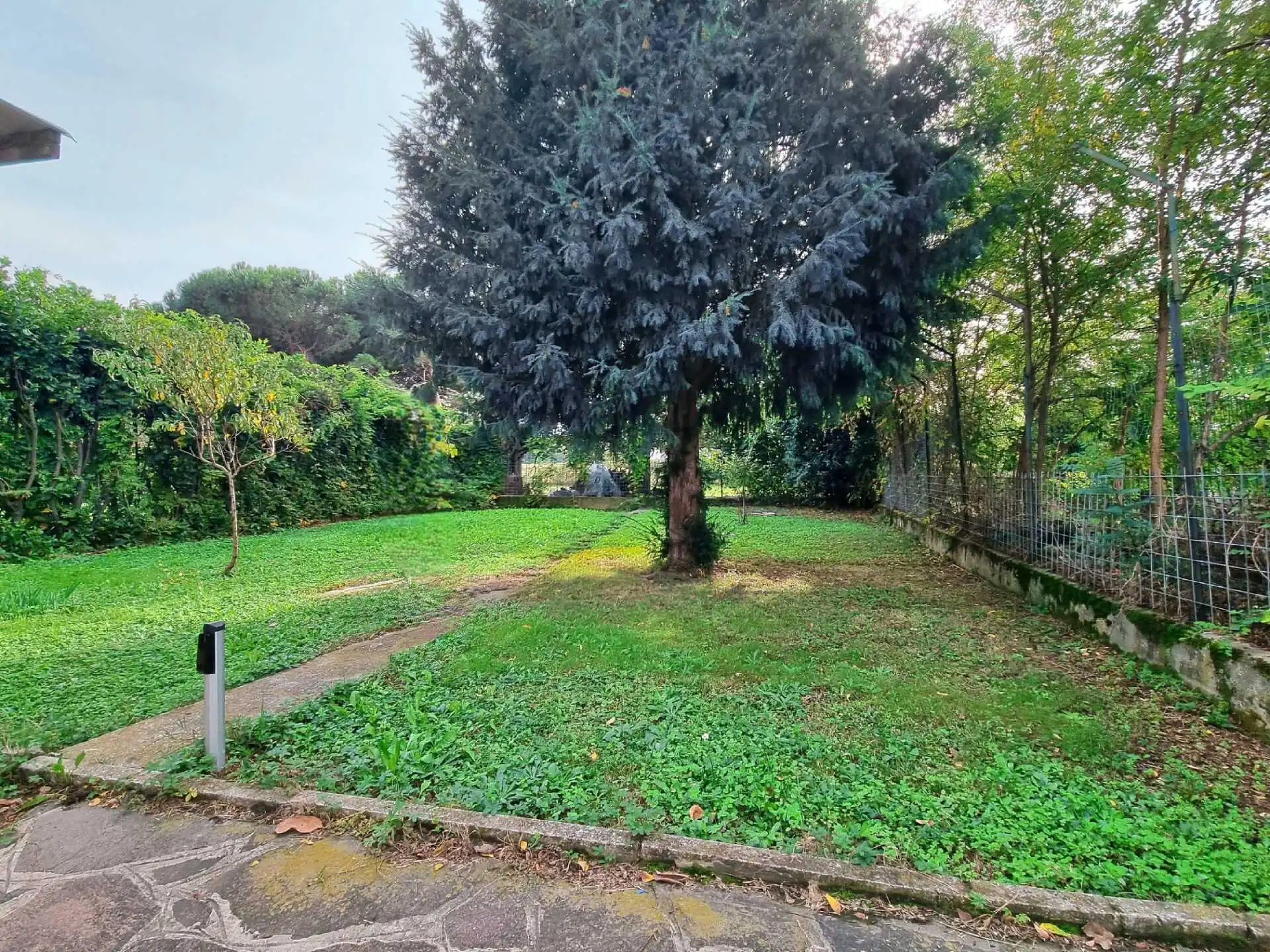 Villa Bifamiliare in Vendita a Busnago Via Europa 35 (27)