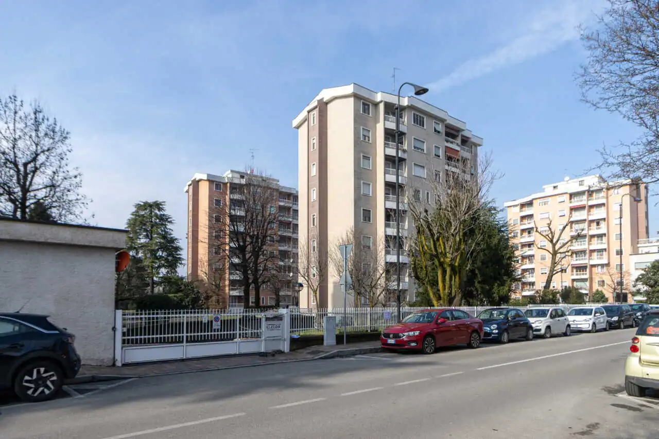 appartamento-in-vendita-a-segrate-3-locali-piano-alto-immobiliare-milano-brianza-casaestyle (42)