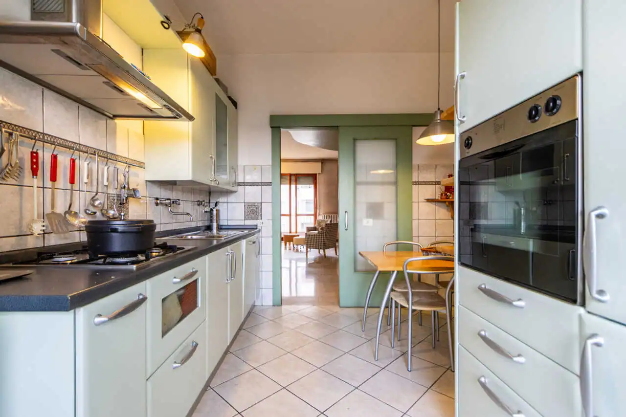 appartamento-in-vendita-a-segrate-3-locali-piano-alto-immobiliare-milano-brianza-casaestyle (5)