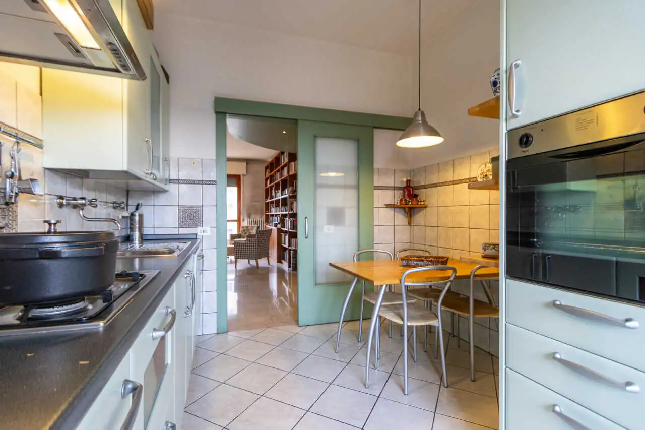 appartamento-in-vendita-a-segrate-3-locali-piano-alto-immobiliare-milano-brianza-casaestyle (6)