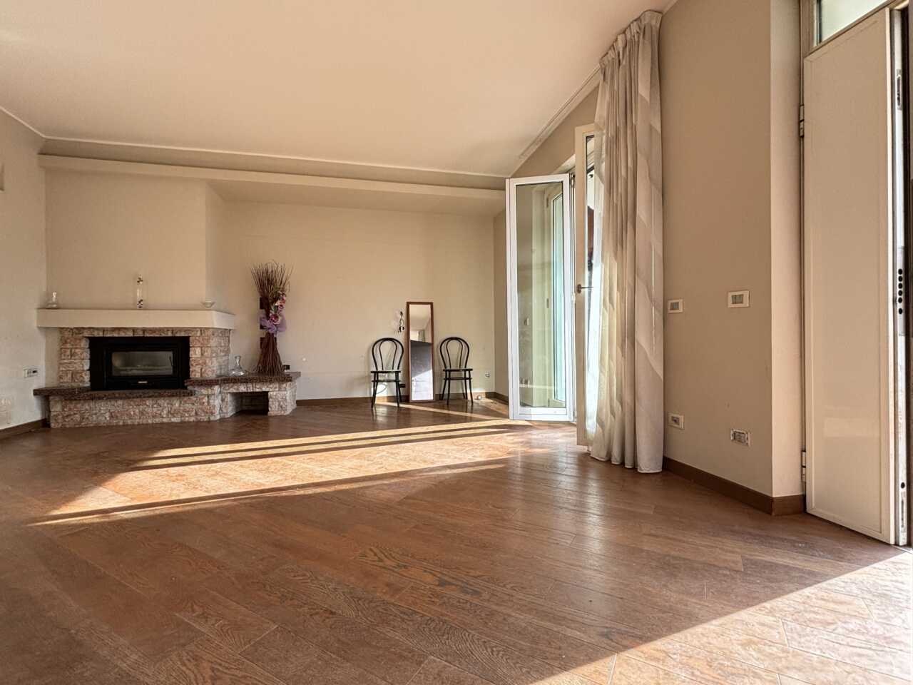 Villa in vendita a Camparada con 2 appartamenti casaestyle (15)
