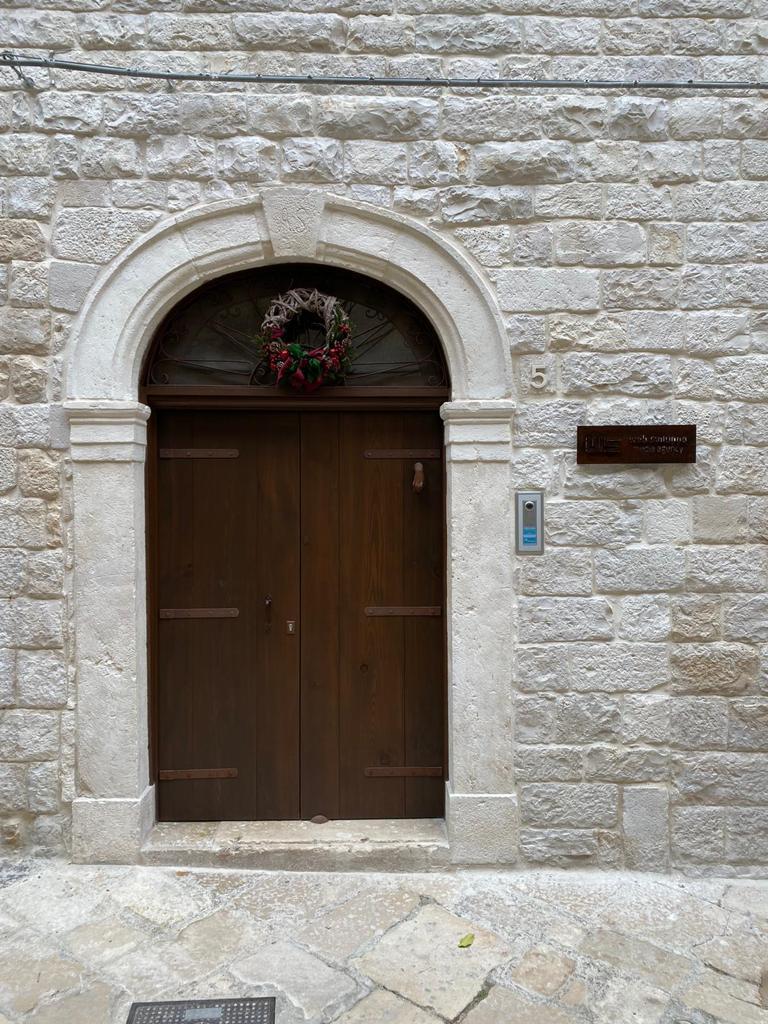 casa-indipendente-in vendita-a-bisceglie-puglia-vista-mare-con-ascensore-ristrutturata (15)