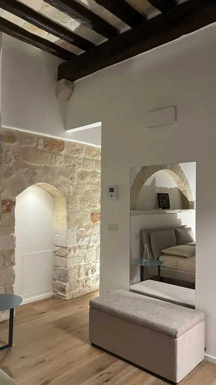 casa-indipendente-in vendita-a-bisceglie-puglia-vista-mare-con-ascensore-ristrutturata (21)