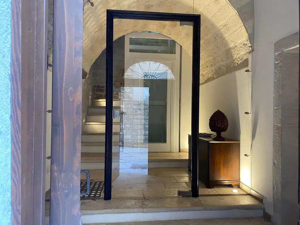 casa-indipendente-in vendita-a-bisceglie-puglia-vista-mare-con-ascensore-ristrutturata (3)
